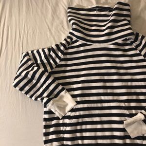 Striped turtleneck hoodie with pocket